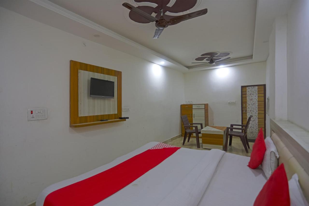Oyo Flagship 79289 Hotel Grand Keshav Ghaziabad Buitenkant foto