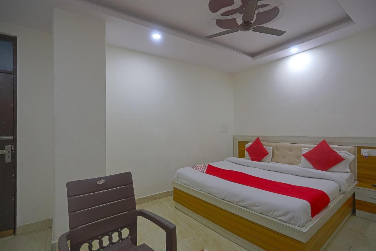Oyo Flagship 79289 Hotel Grand Keshav Ghaziabad Buitenkant foto