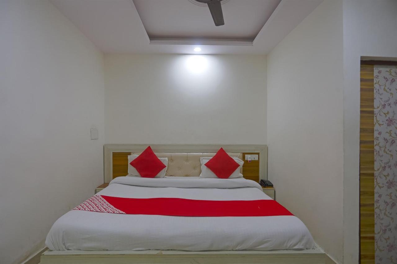 Oyo Flagship 79289 Hotel Grand Keshav Ghaziabad Buitenkant foto