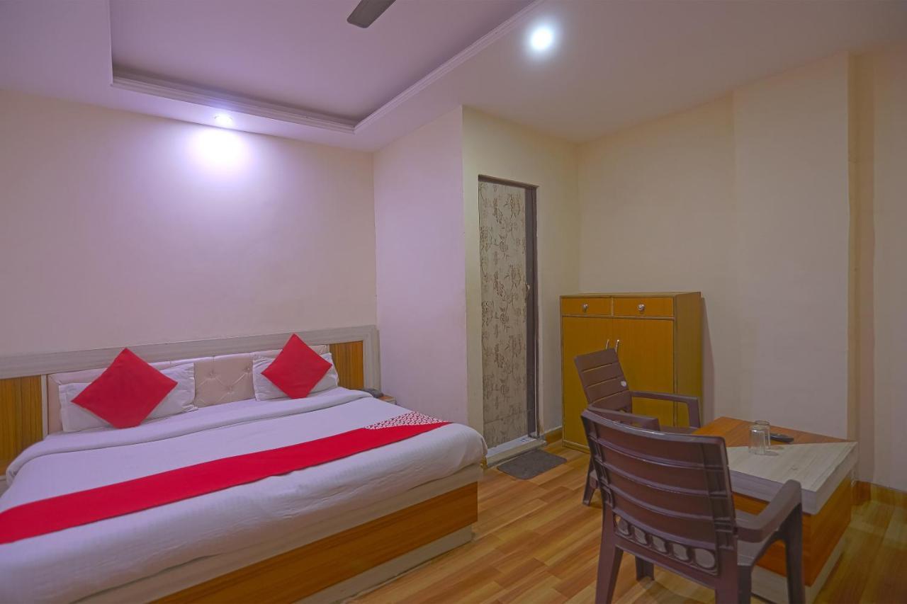 Oyo Flagship 79289 Hotel Grand Keshav Ghaziabad Buitenkant foto
